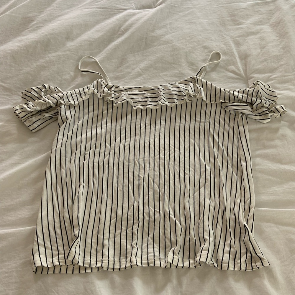 AE Soft and Sexy Cold Shoulder Tank!